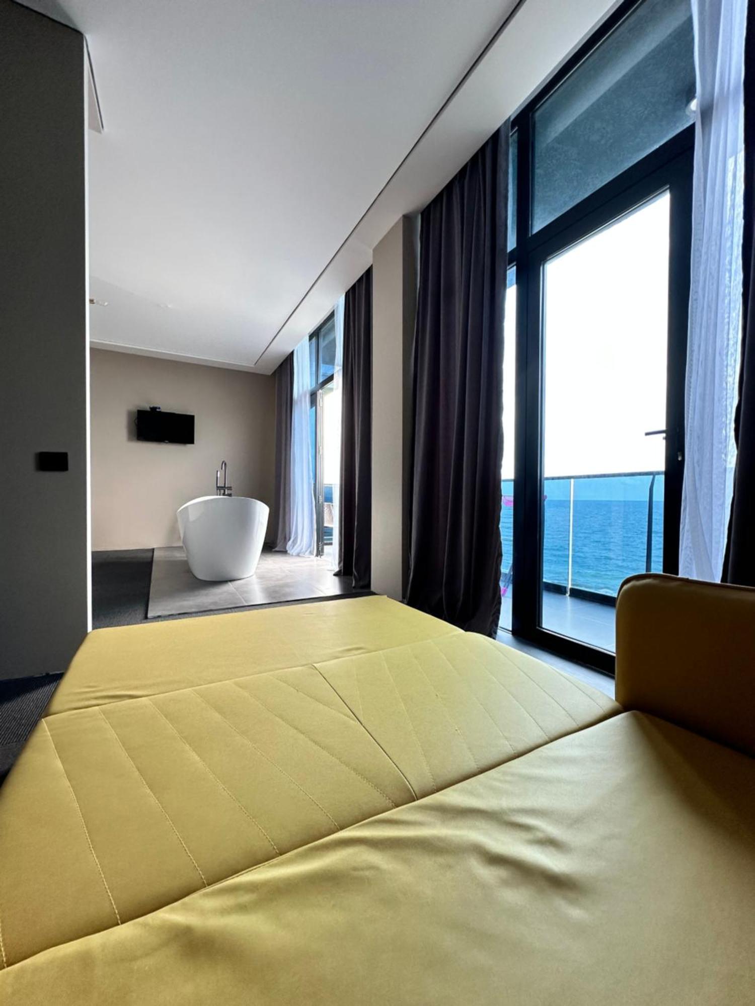 Hotel Black Sea Kobuleti Exterior photo